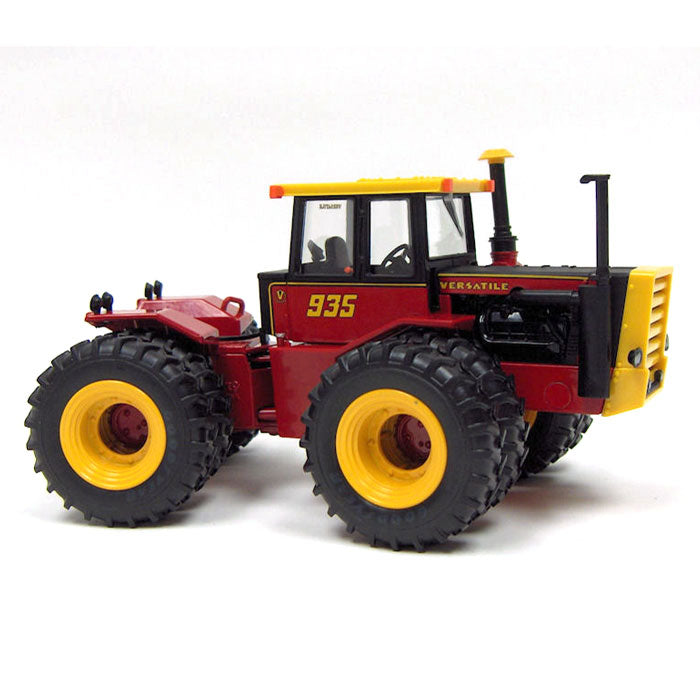 1/32 Versatile 935 with Duals, 2011 National Farm Toy Show