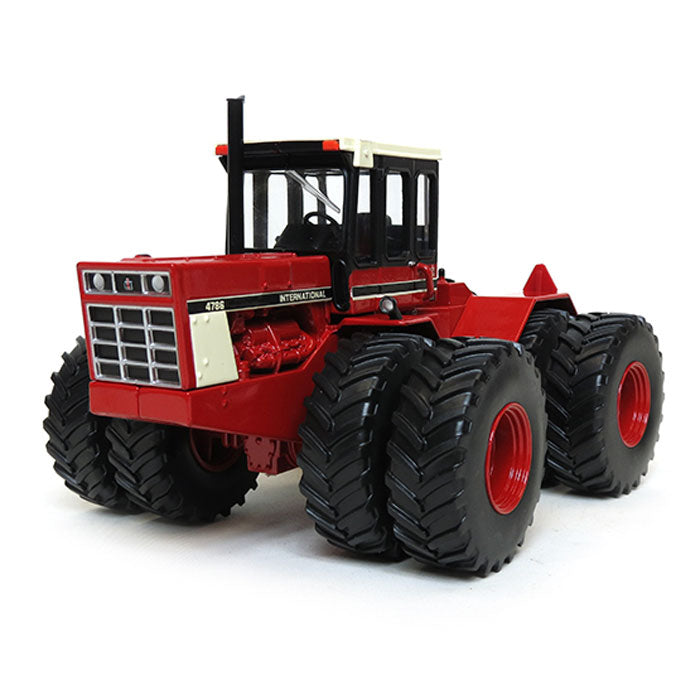 1/32 International 4786 4WD Tractor by ERTL, 2015 National Farm Toy Show