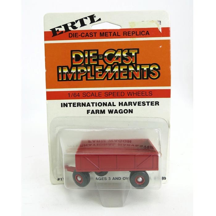 1/64 International Harvester Barge Wagon