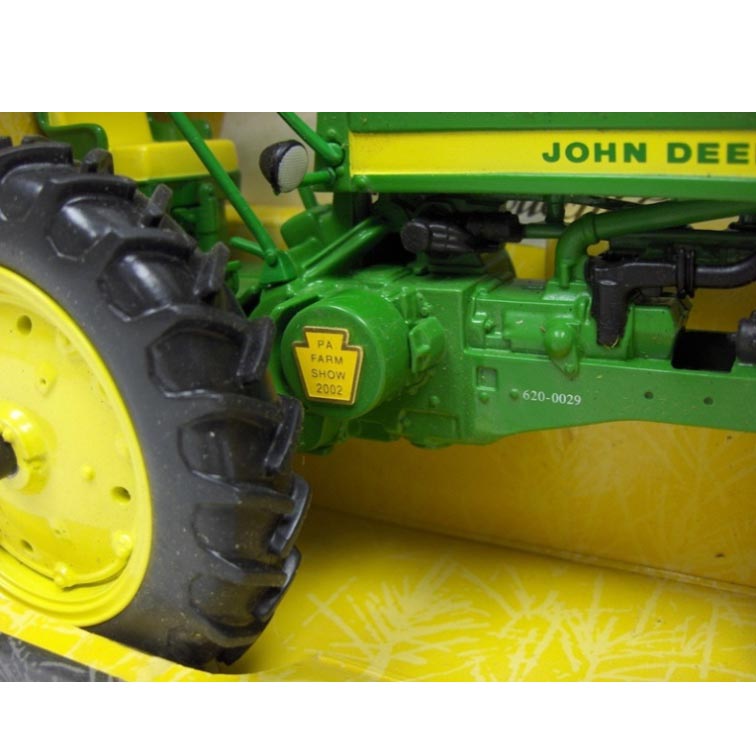 1/16 John Deere 620 Narrow Front Tractor, 2002 PA Farm Show by ERTL