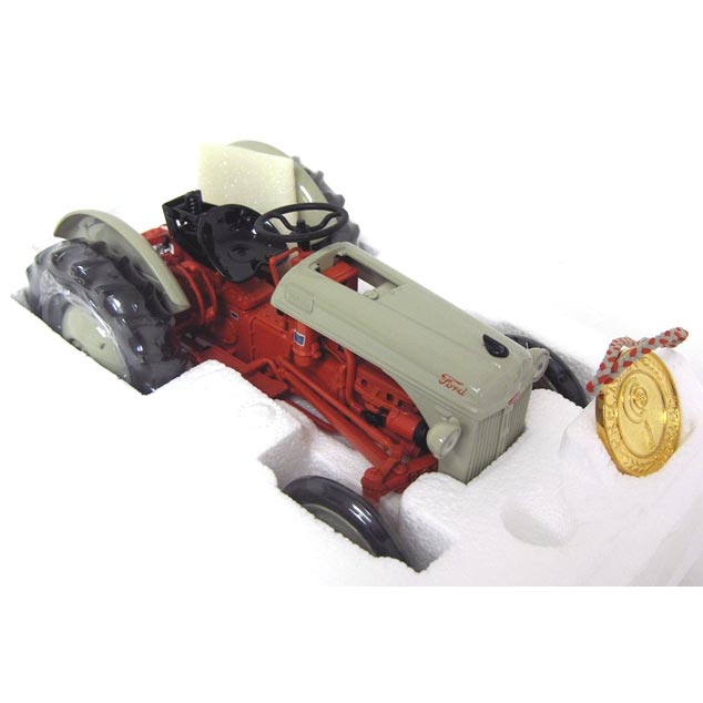 1/16 Ford 8N Tractor, Precision Series #3 by ERTL