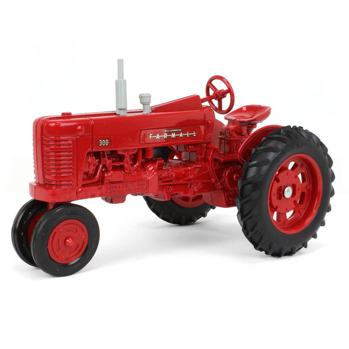 (B&D) 1/16 IH Farmall 300, 1984 Toy Farmer - Damaged Box