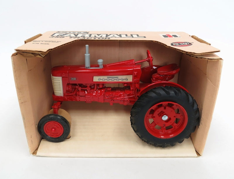 (B&D) 1/16 IH Farmall 350 Wide Front Tractor by ERTL - Damaged Item