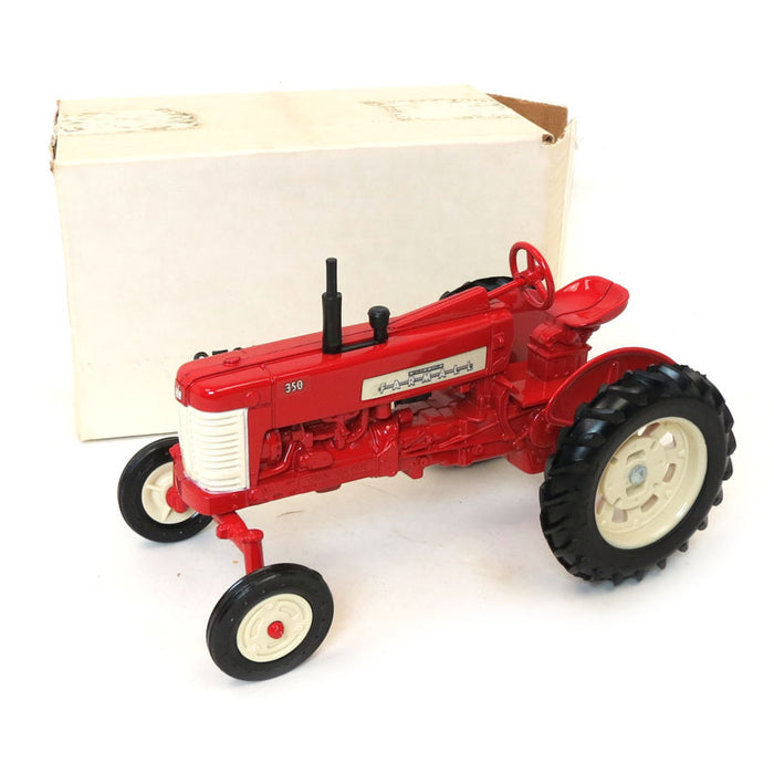 1/16 1986 Limited Edition Canada Farm Show International Harvester 350 Wide