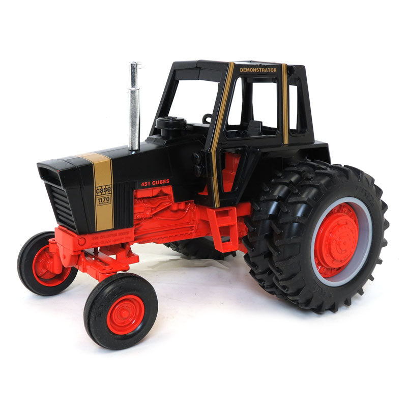 1/16 Case 1170 Black Knight with Duals, Collectors Edition by ERTL