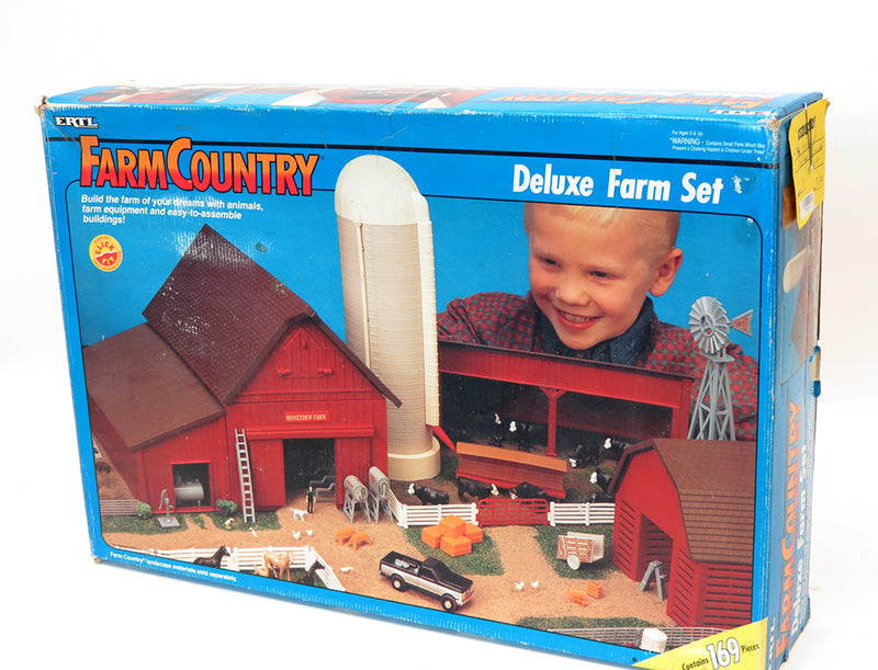1/64 Farm Country Honeydew Farms Deluxe Farm Set with 169 Pieces by ERTL
