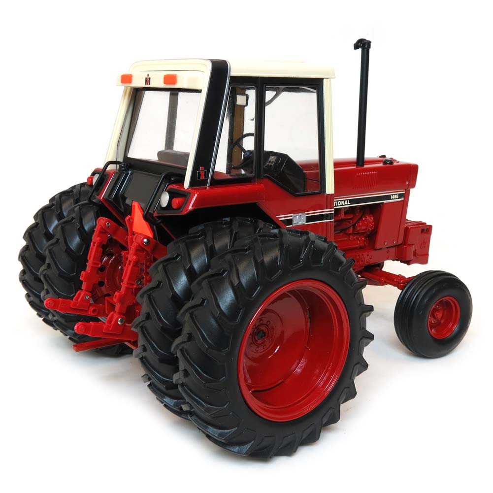 1/16 International Harvester 1486 Tri-Stripe Tractor with Duals
