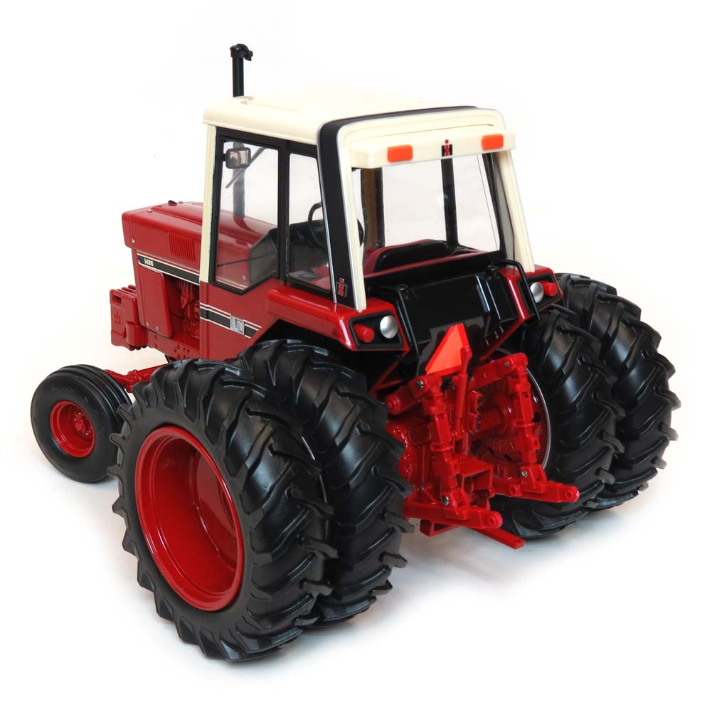 1/16 International Harvester 1486 Tri-Stripe Tractor with Duals