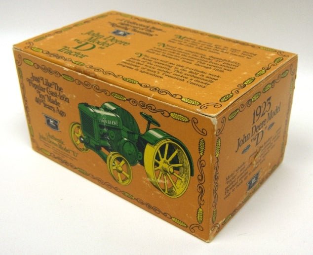 1/16 1923 John Deere "Old Style" D in Enclosed Box by ERTL