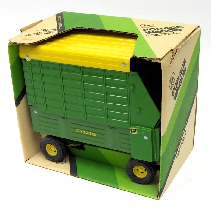 1/16 John Deere Forage Wagon, Smaller Wheel Production by ERTL