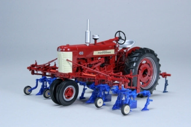 1/16 IH Farmall 450 Gas Tractor with 4 Row #455 Cultivator