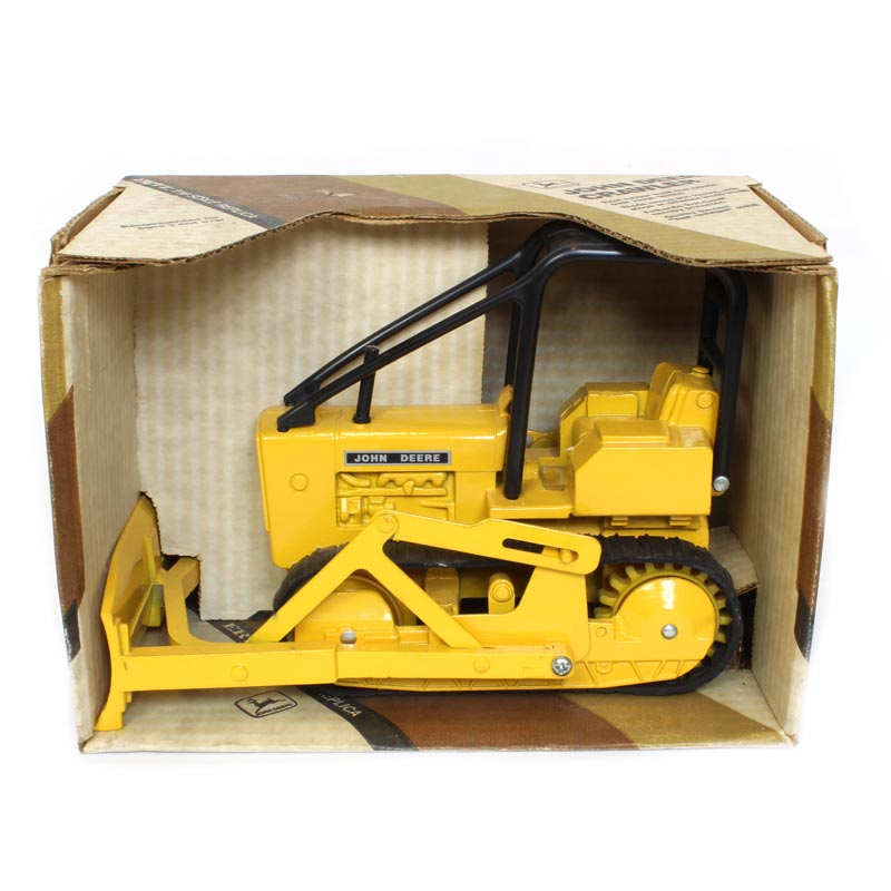 1/16 John Deere 450 Industrial Crawler with Rubber Tracks, Made in 1970s by ERTL