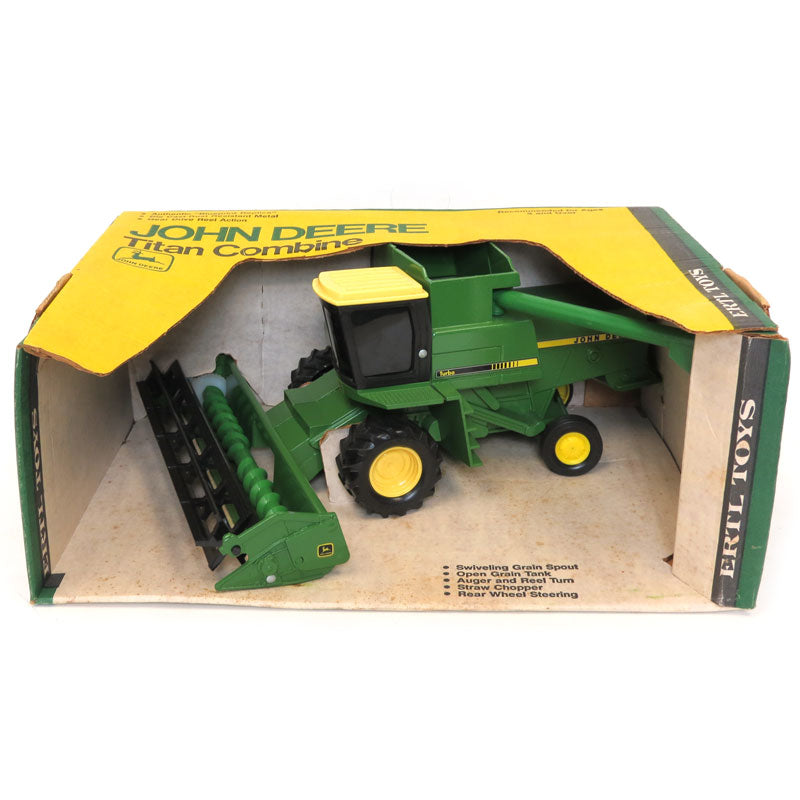 1/24 John Deere Titan Combine with Grain Header