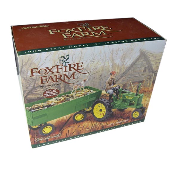 1/16 John Deere B with Corn Wagon & Lowell Davis Figurines, Foxfire Farms "Late Harvest"