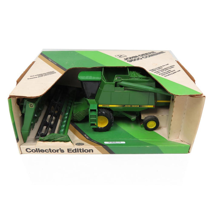 1/28 Collector Edition John Deere 9600 Combine with Corn & Grain Heads