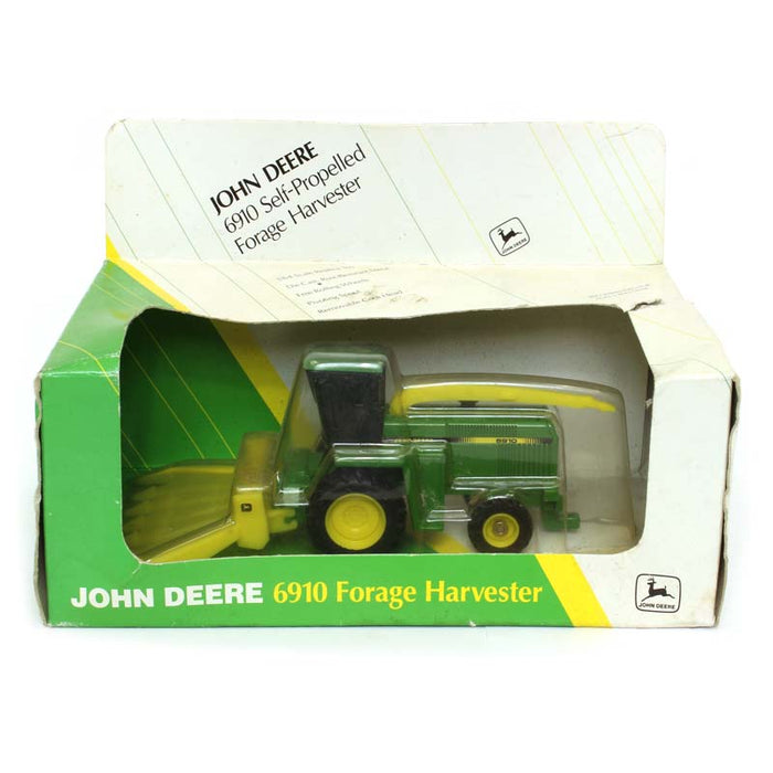 1/64 John Deere 6910 Self-Propelled Forage Harvester
