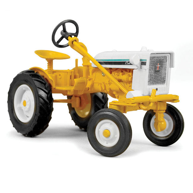 (B&D) 1/16 IH Farmall Cub #5 Yellow Special Edition - Paint Chips