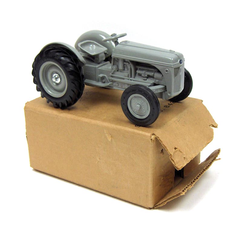 1/16 Collector Edition Ford 9N by ERTL