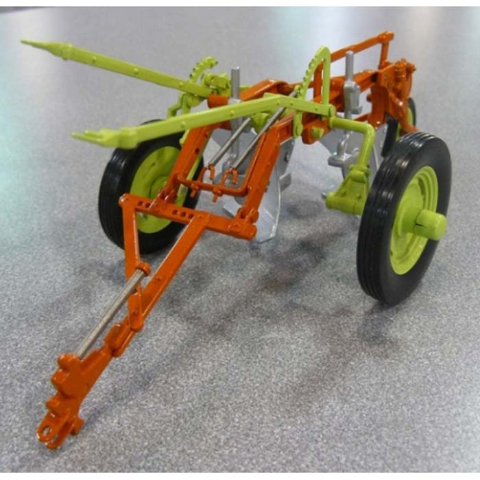 1/16 Case Centennial Plow with Rubber Wheels (Green & Orange)