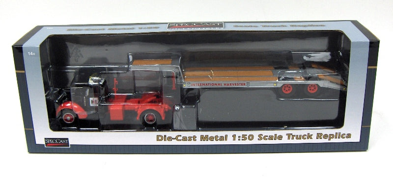 1/50 International Harvester KB-8 Semi with Lacrosse Lowboy Trailer