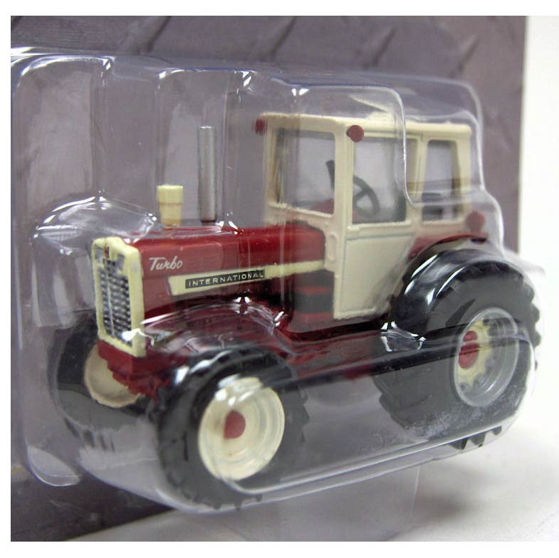 1/64 International Harvester 1206 Wheatland with Cab & MFD by SpecCast, Vintage Iron Series