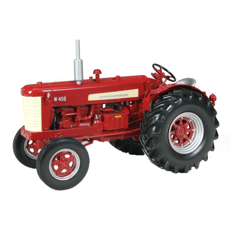 1/16 International Harvester W450 Gas Tractor with Wide Front