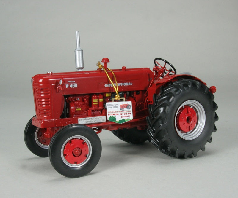 1/16 High Detail IH W400 Limited Edition Canadian Farm Show - Only 1250 Produced