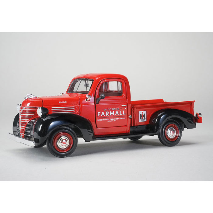 1/24 1941 Plymouth IH Farmall Pickup