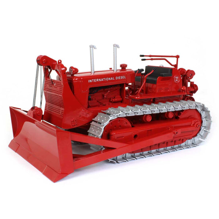 1/25 High Detail International Harvester TD-24 Crawler with Cable Blade