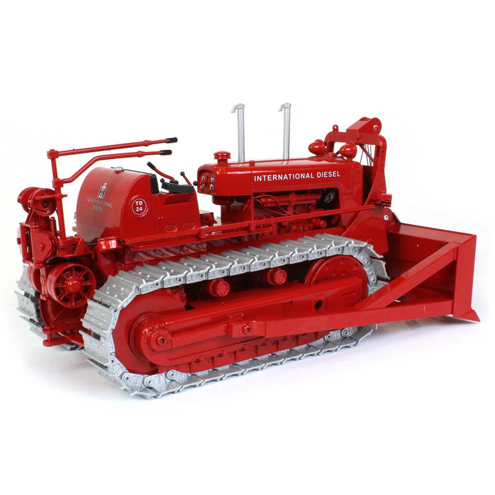 1/25 High Detail International Harvester TD-24 Crawler with Cable Blade