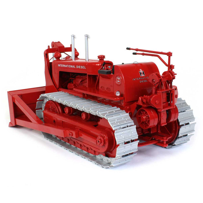 1/25 High Detail International Harvester TD-24 Crawler with Cable Blade