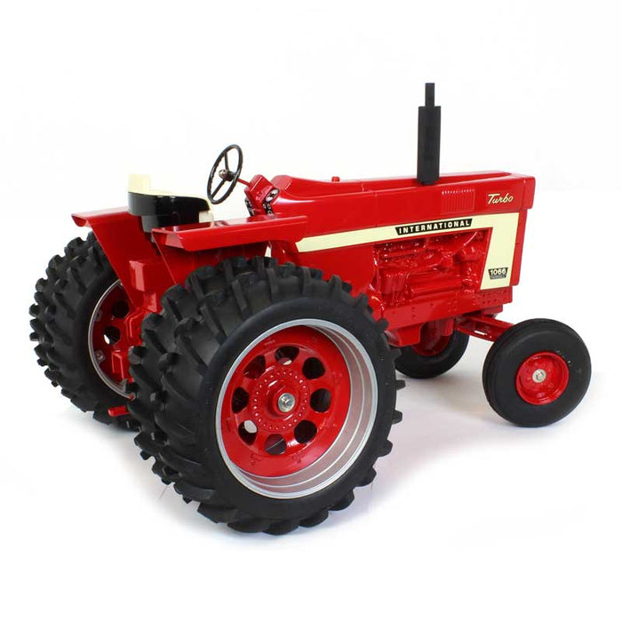 1/8 International Harvester 1066 Wide Front with Duals,  2019 PA Farm Show Edition