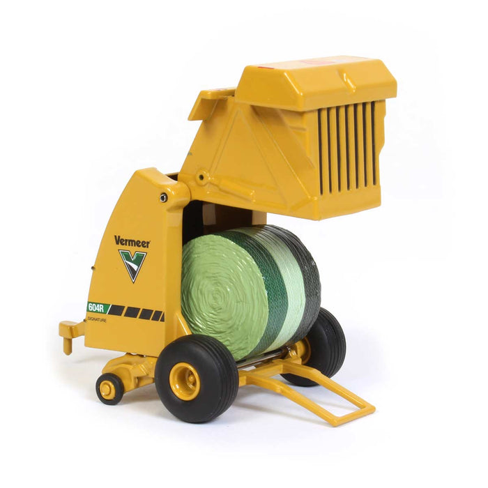 1/64 High Detail Vermeer 604R Round Baler with Bale