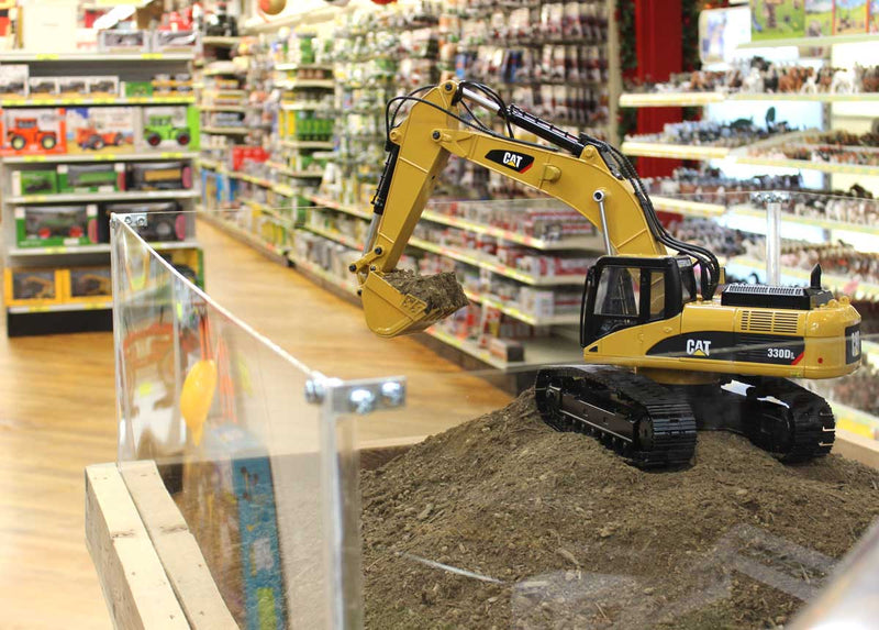 1/20 Radio Control Diecast Caterpillar 330D L Premium Excavator by Diecast Masters, Only 1000 Made