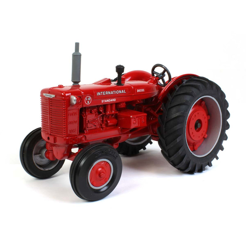 1/16 International Harvester ID-9 Standard Diesel Tractor by ERTL, 1993 Farm Show Edition