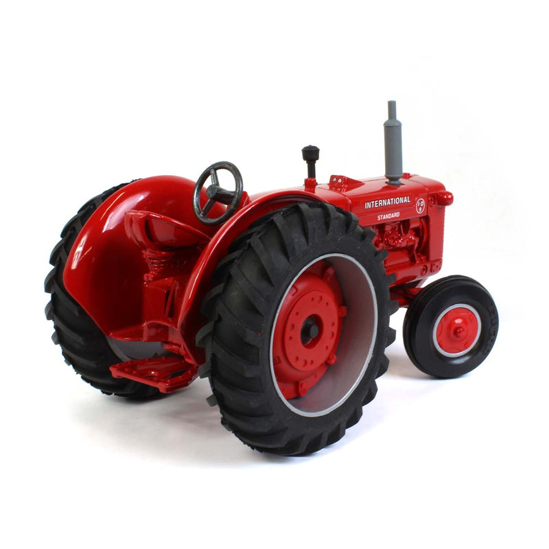 1/16 International Harvester ID-9 Standard Diesel Tractor by ERTL, 1993 Farm Show Edition