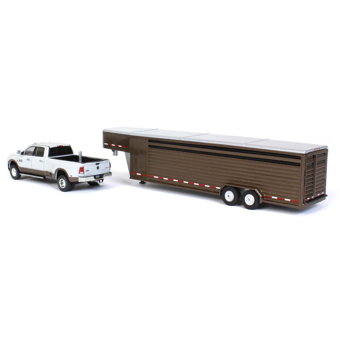 1/64 2018 Ram 3500, White/Walnut Brown with Brown Gooseneck Livestock Trailer