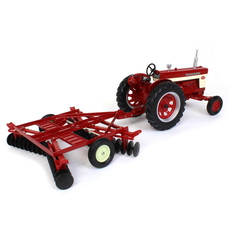 1/16 International Harvester Farmall 560 Wide Front Tractor with Disc by ERTL