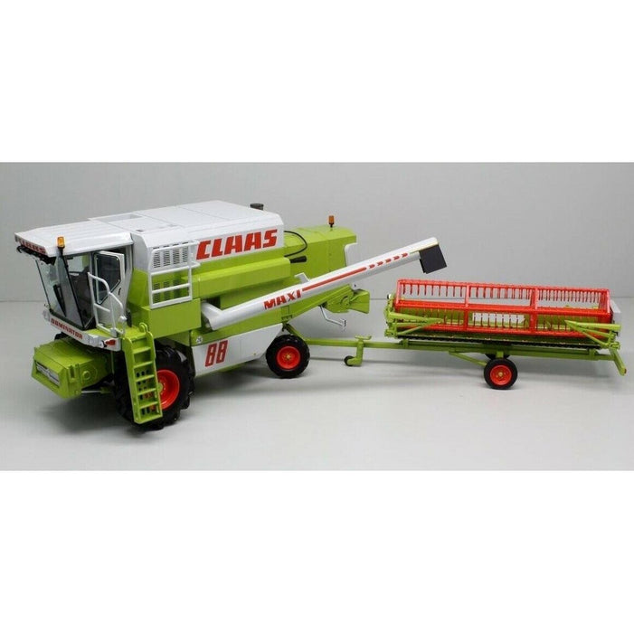 1/32 High Detail Claas Maxi 88 Dominator Combine with Grain Head and Transport Trailer