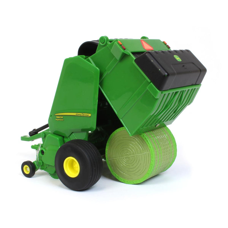 (B&D) 1/32 John Deere 560R Round Baler - Damaged Box