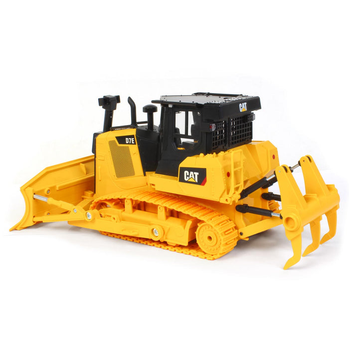 1/24 Radio Control Caterpillar D7E Track-Type Tractor Dozer, Made of Durable Plastic