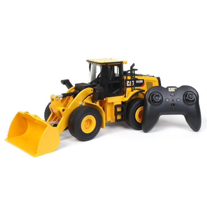 (B&D) 1/24 Radio Control Caterpillar 950M Wheel Loader, Made of Durable Plastic - Damaged Item