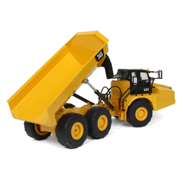 (B&D) 1/24 Caterpillar 745 Articulated Truck Radio Control made of Durable Plastic - Damaged Item