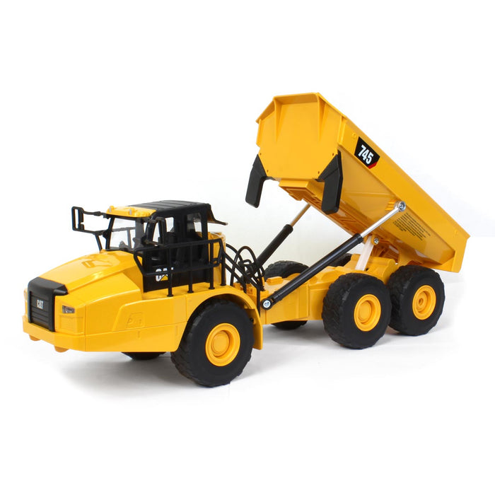 (B&D) 1/24 Caterpillar 745 Articulated Truck Radio Control made of Durable Plastic - Damaged Item