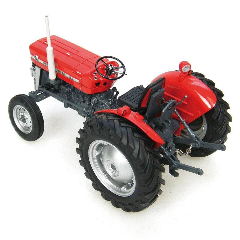 1/32 High Detail Massey Ferguson 135 by Universal Hobbies