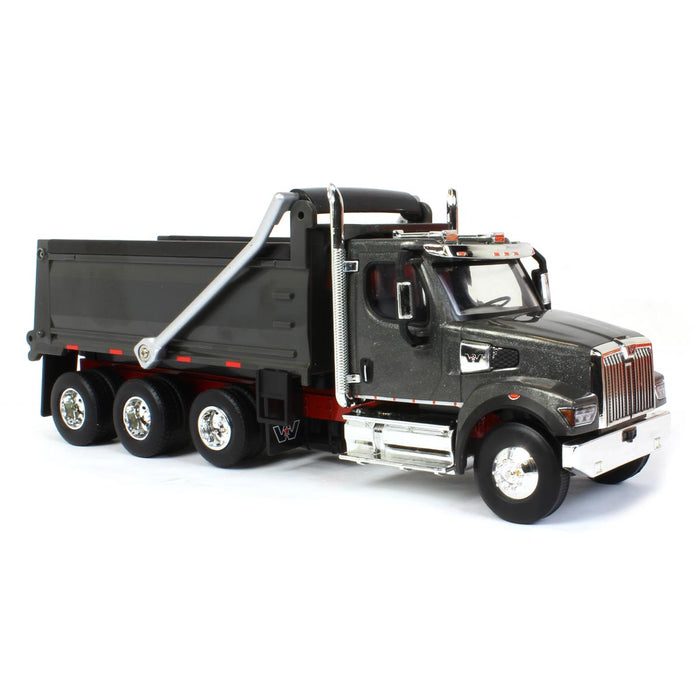 1/32 ERTL Big Roads Western Star Dump Truck