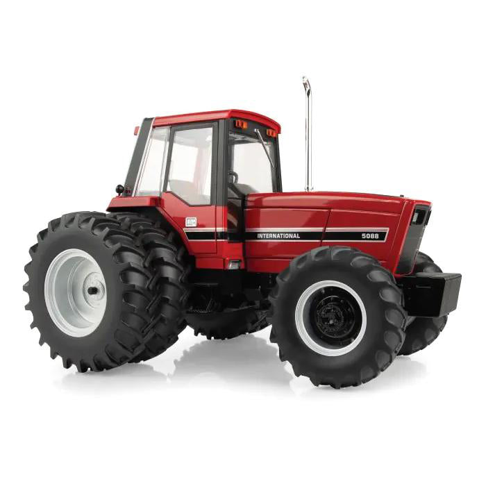 (B&D) 1/16 International Harvester 5088 Tractor, 2025 National Farm Toy Museum - Damaged Box