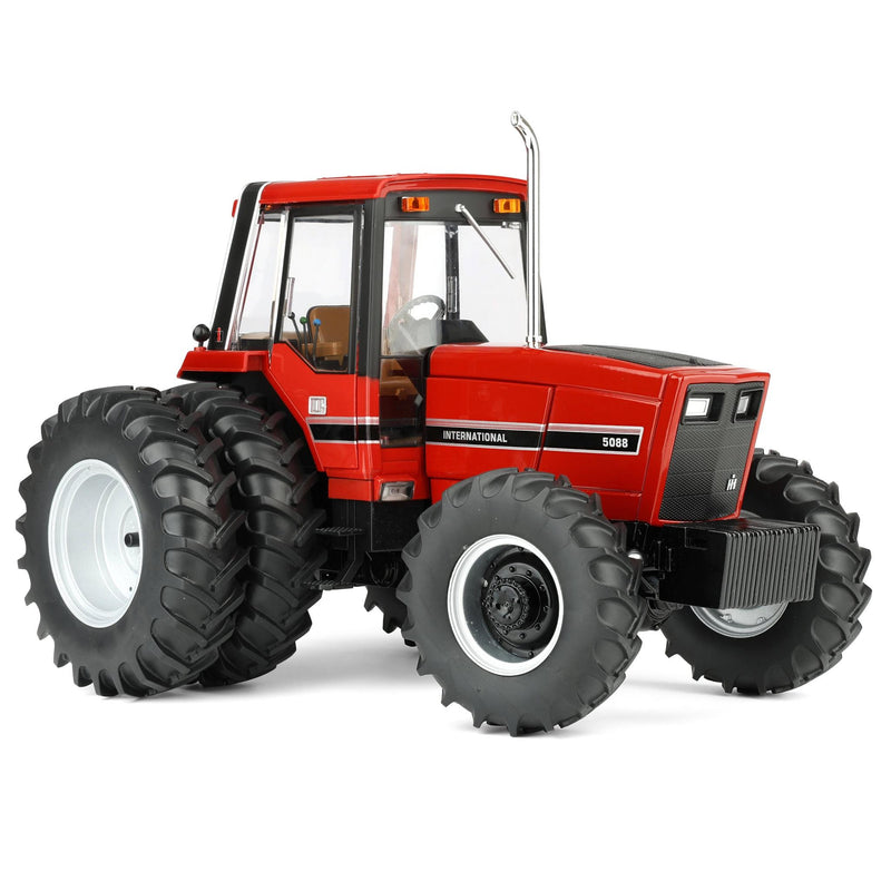 Sealed Case of 2 ~ 1/16 International Harvester 5088 Tractor, 2025 National Farm Toy Museum