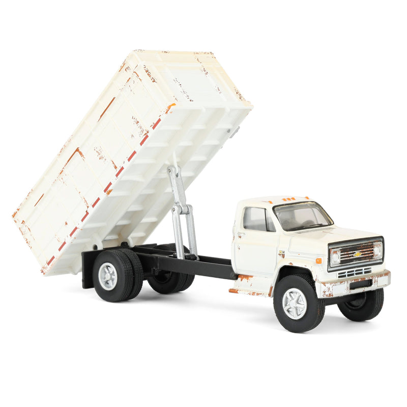 1/64 1980 Chevrolet C-70 Weathered Grain Truck, White, GreenLight S.D. Trucks Series 20