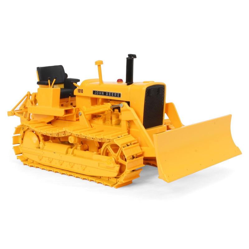 (B&D) 1/16 John Deere 1010 Crawler with Blade, Ripper & Metal Tracks, ERTL Prestige Collection - Damaged Item